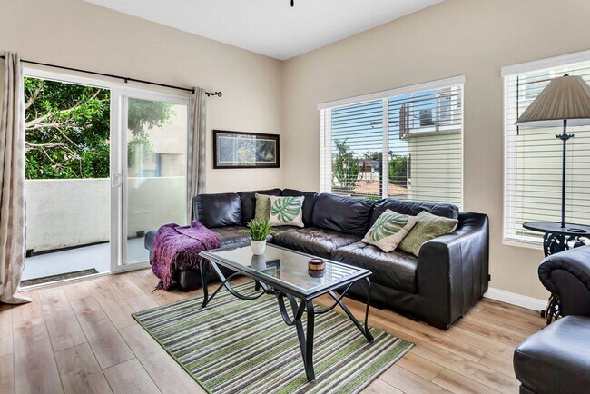 366 Forward St San Diego, CA 92037 photo 2