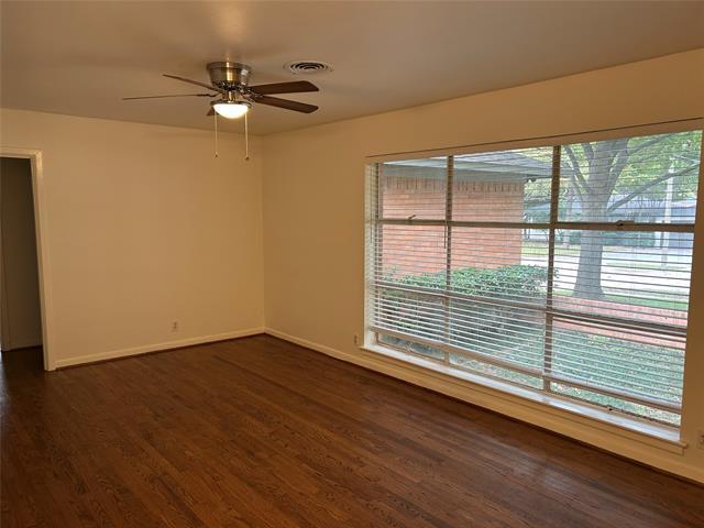 888 Berkinshire Drive, Dallas, TX 75218 photo 2