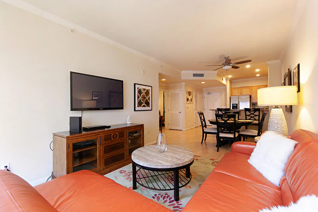 450 J St San Diego, CA 92101 photo 5