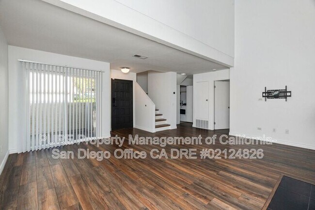 2000 S Escondido Blvd Escondido, CA 92025 photo 2