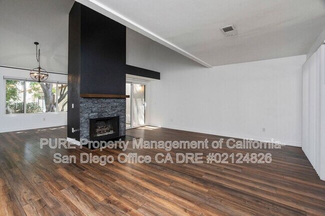 2000 S Escondido Blvd Escondido, CA 92025 photo 4