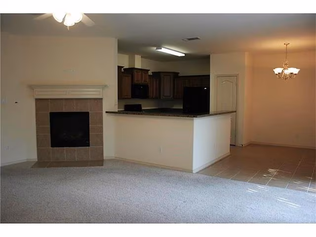232 Seva Court, Irving, TX 75061 photo 4