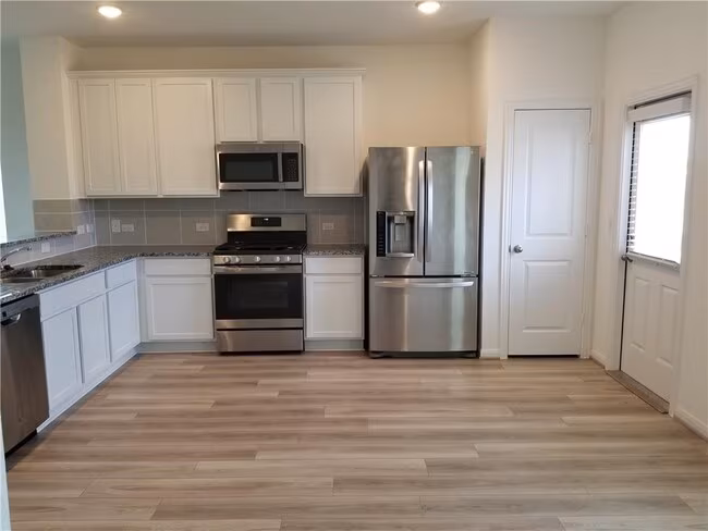 1264 Whippletree Trl Georgetown, TX 78626 photo 2