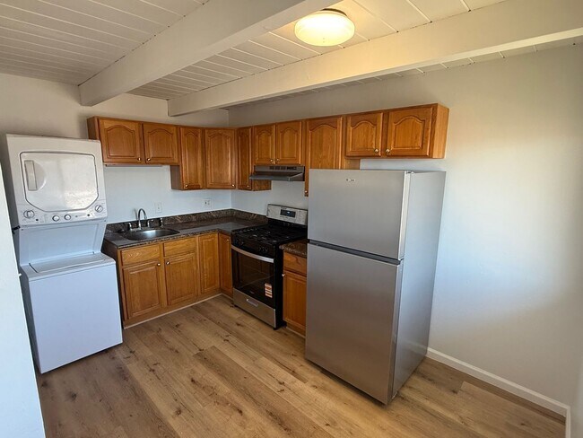 5300 School St El Cerrito, CA 94530 photo 3
