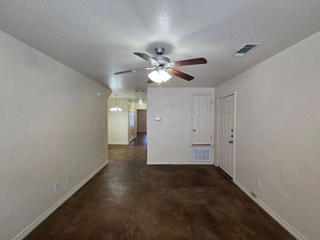 1305 Cavalry Ln Killeen, TX 76549 photo 4