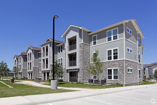 Alton Park Apartments photo 3