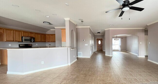 2522 Waleetka St San Antonio, TX 78210 photo 2