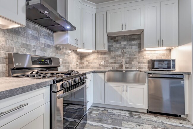 550 Park Blvd San Diego, CA 92101 photo 3