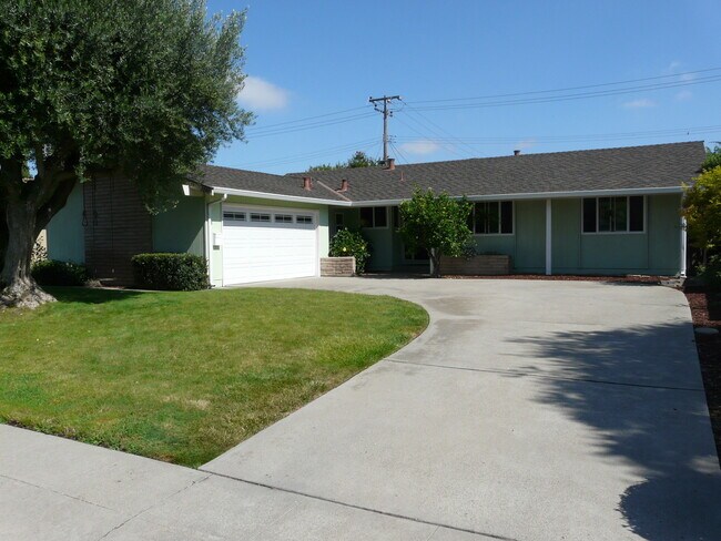 2899 Toyon Drive, Santa Clara, CA 95051 photo 2