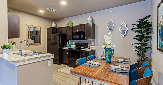 Paragon Westover Hills Apartments photo 4