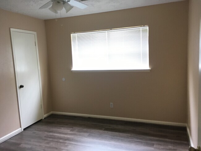150 WHITE CEDAR ST. Houston, TX 77015 photo 3