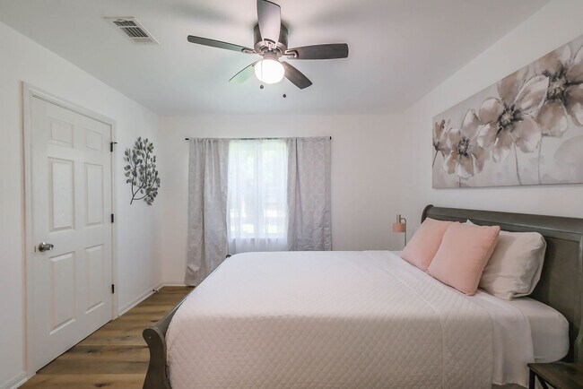 6705 Lodge Street, Houston, TX 77092 photo 5