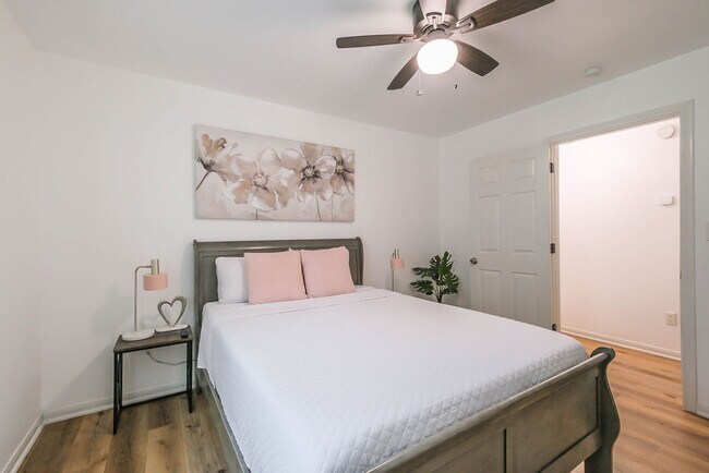 6705 Lodge Street, Houston, TX 77092 photo 2