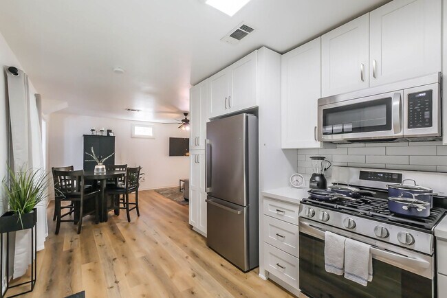 6705 Lodge Street, Houston, TX 77092 photo 3
