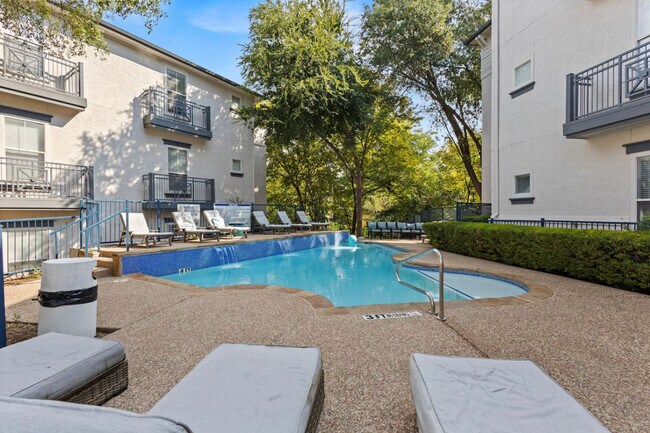 Rise Highland Park photo 2