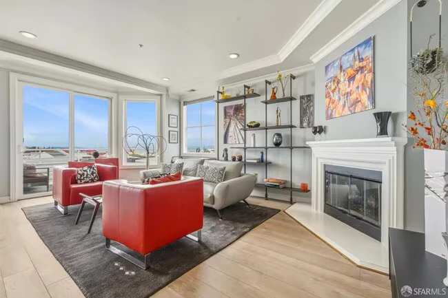 748 North Point St San Francisco, CA 94109 photo 3