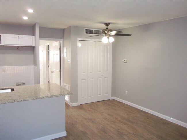 5217 Tahoe Trail Austin, TX 78745 photo 2