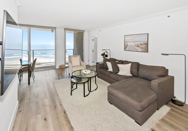 1820 Avenida Del Mundo Coronado, CA 92118 photo 2
