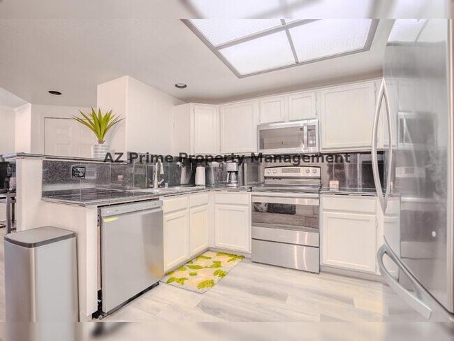 10410 N Cave Creek Rd Phoenix, AZ 85020 photo 5