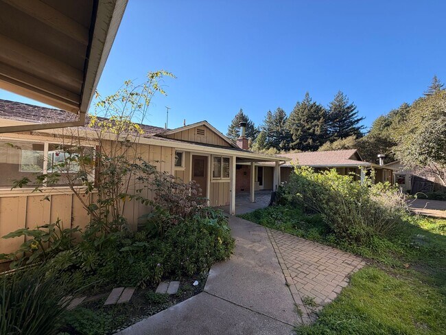 809 Browns Valley Rd Watsonville, CA 95076 photo 2