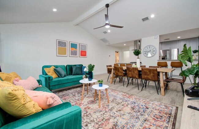 17155 Barcelona Dr photo 5