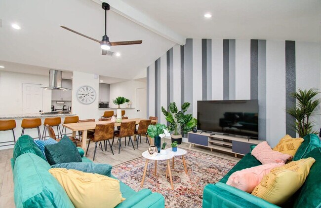 17155 Barcelona Dr photo 4