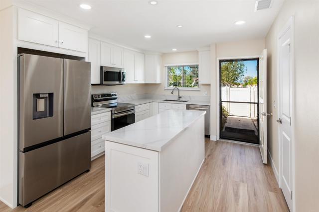 1866 Pleasantdale Ln Encinitas, CA 92024 photo 4