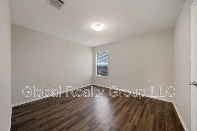 216 Anvil Pl Cibolo, TX 78108 photo 4