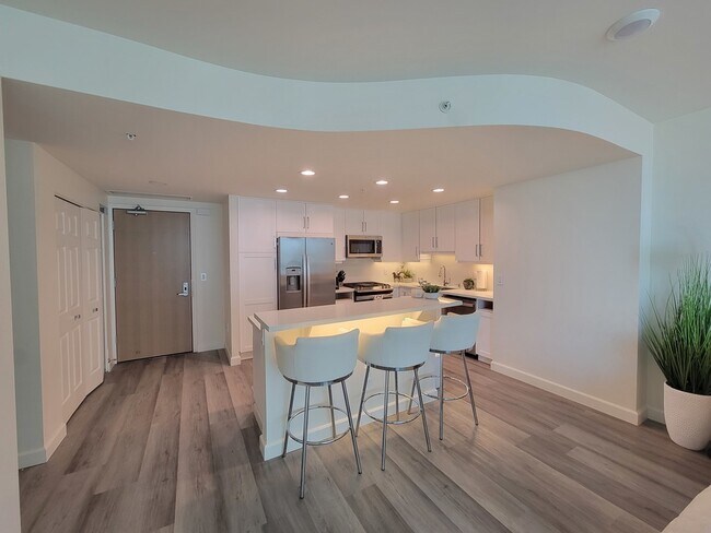 555 Front St San Diego, CA 92101 photo 5