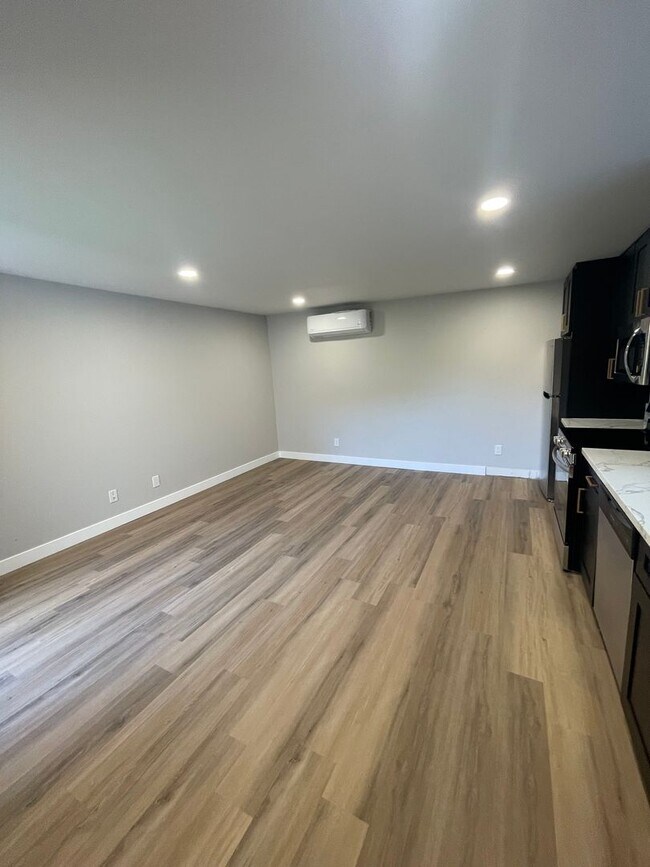 3363 A St San Diego, CA 92102 photo 2