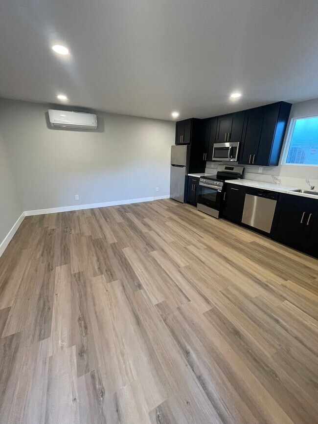 3363 A St San Diego, CA 92102 photo 3
