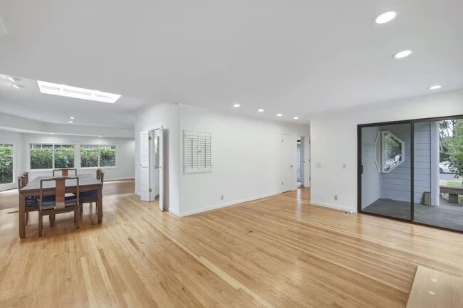1537 Dana Ave Palo Alto, CA 94303 photo 3