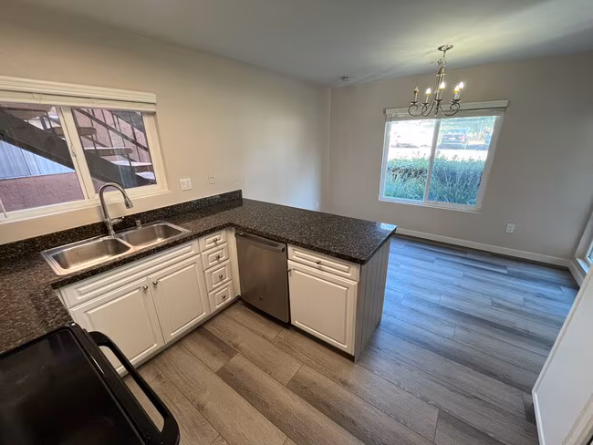 17131 W Bernardo Dr San Diego, CA 92127 photo 3