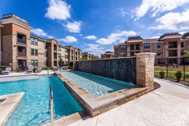 Luxia Grand Prairie photo 3