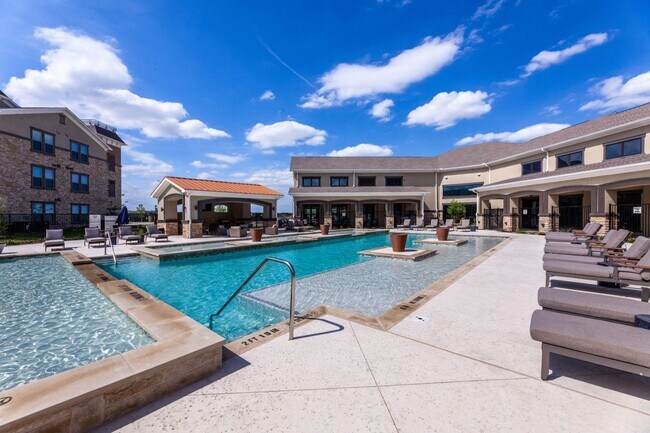 Luxia Grand Prairie photo 2