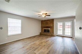 710 Palm Ave Duncanville, TX 75116 photo 5