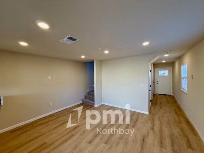 304 Mayo Ave Vallejo, CA 94590 photo 2