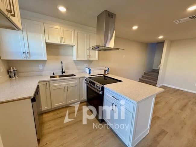 304 Mayo Ave Vallejo, CA 94590 photo 4