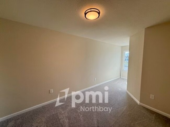 304 Mayo Ave Vallejo, CA 94590 photo 5