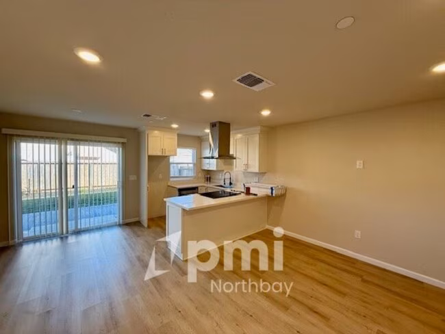 304 Mayo Ave Vallejo, CA 94590 photo 3