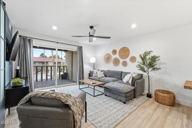 8649 E Royal Palm Rd Scottsdale, AZ 85258