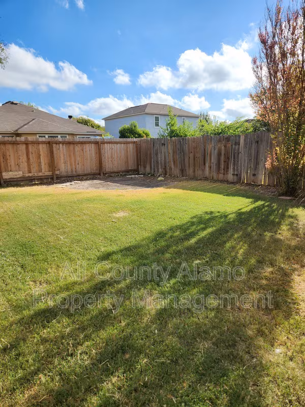3443 Ridge Smoke San Antonio, TX 78247 photo 3