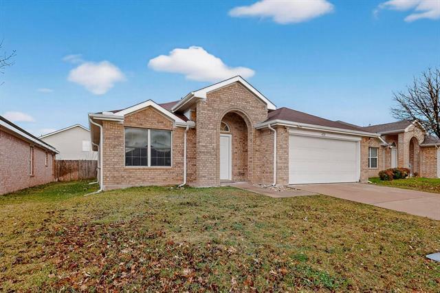 6721 Waterlilly Dr Arlington, TX 76002 photo 2