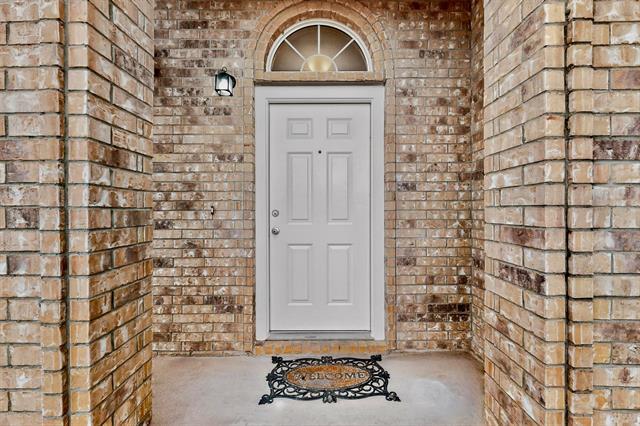 6721 Waterlilly Dr Arlington, TX 76002 photo 3