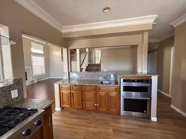 Beautiful home in Evergreen neighborhood photo 3