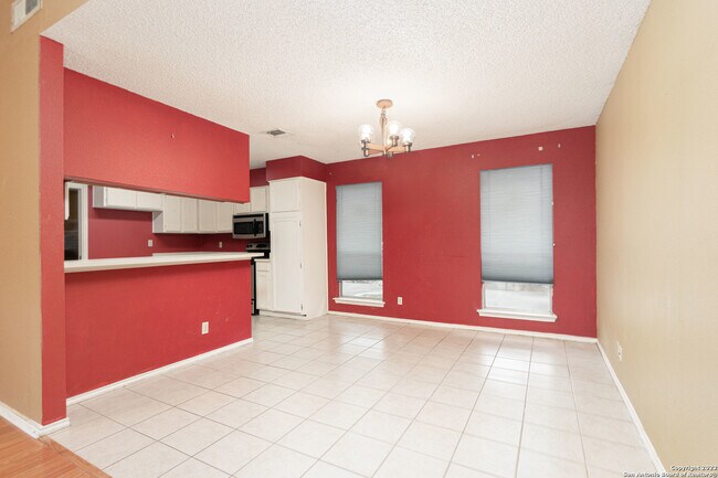 2303 Stoney Trail Cir San Antonio, TX 78231 photo 4
