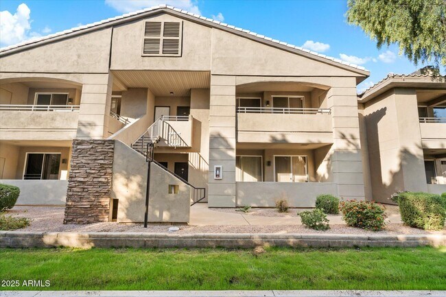 7009 E Acoma Dr Scottsdale, AZ 85254 photo 2