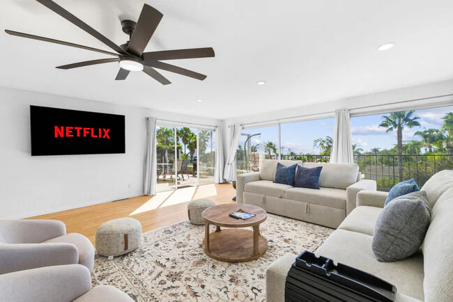 5021 Foothill Blvd San Diego, CA 92109 photo 2