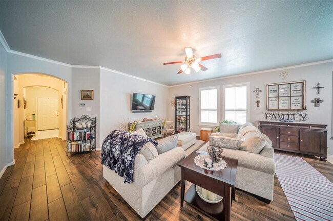 11048 Kinston Street, Fort Worth, TX 76179 photo 5