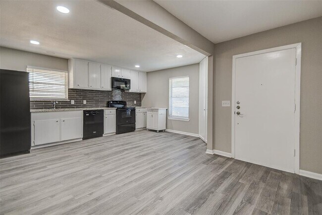 5 Ellis Circle, Allen, TX 75002 photo 2
